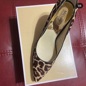 Michael Kors calfskin leopard pumps